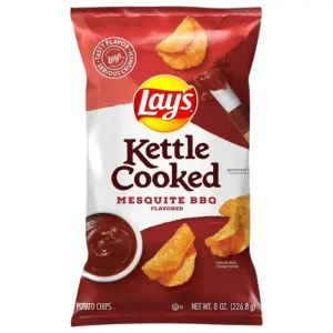 Lay's Papas Fritas con Sabor a Barbacoa de Mezquite Cocidas en Hervidor Bolsa de 8 oz